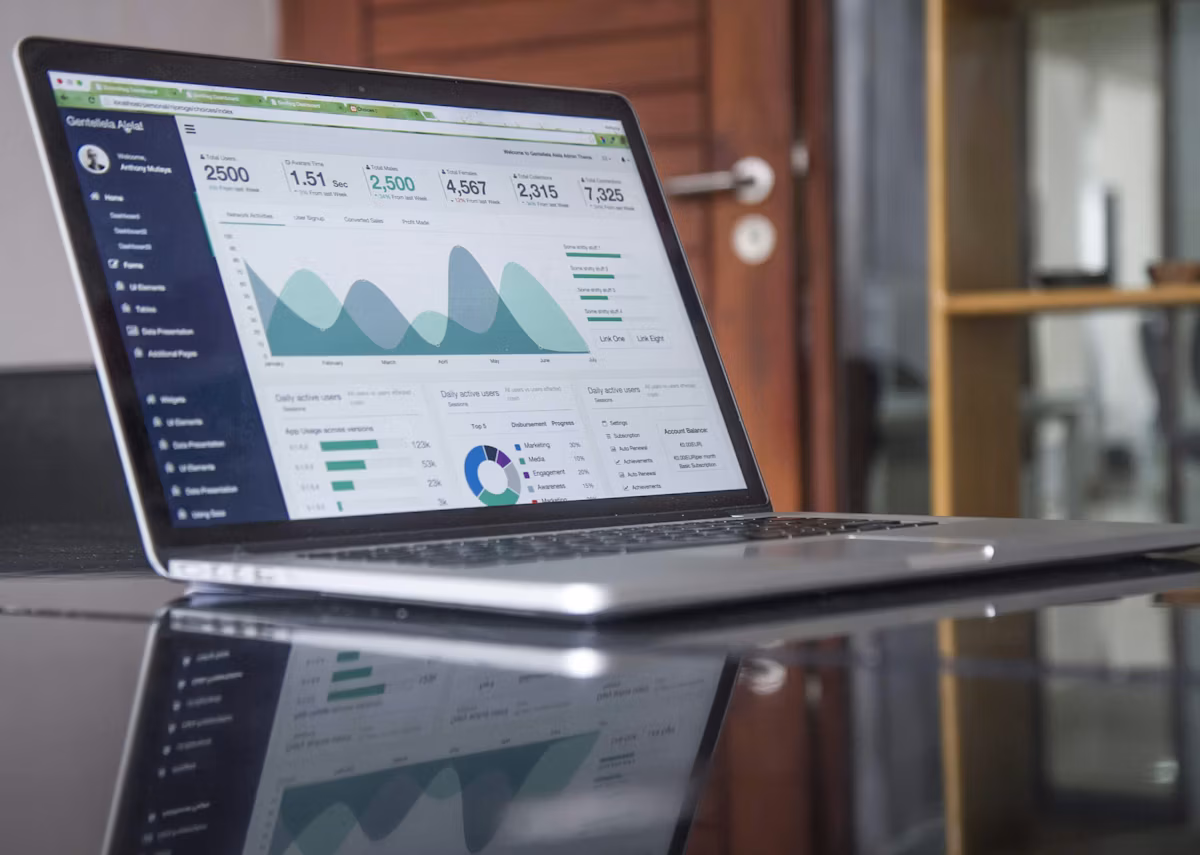 Supply Chain Optimization - Smart Route Planning with AI - WEBLET